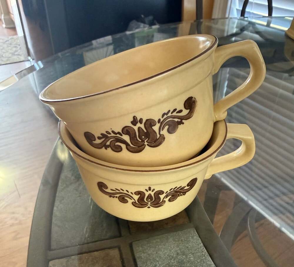 Pfaltzgraff USA "Village" Stoneware Coffee Tea Cup 2.5" Flat Handle Brown Design